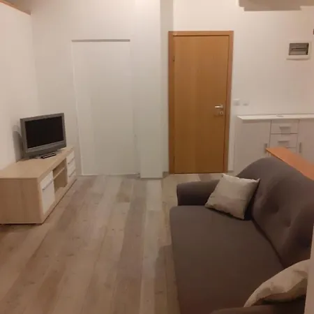 Apartman * Ližnjan